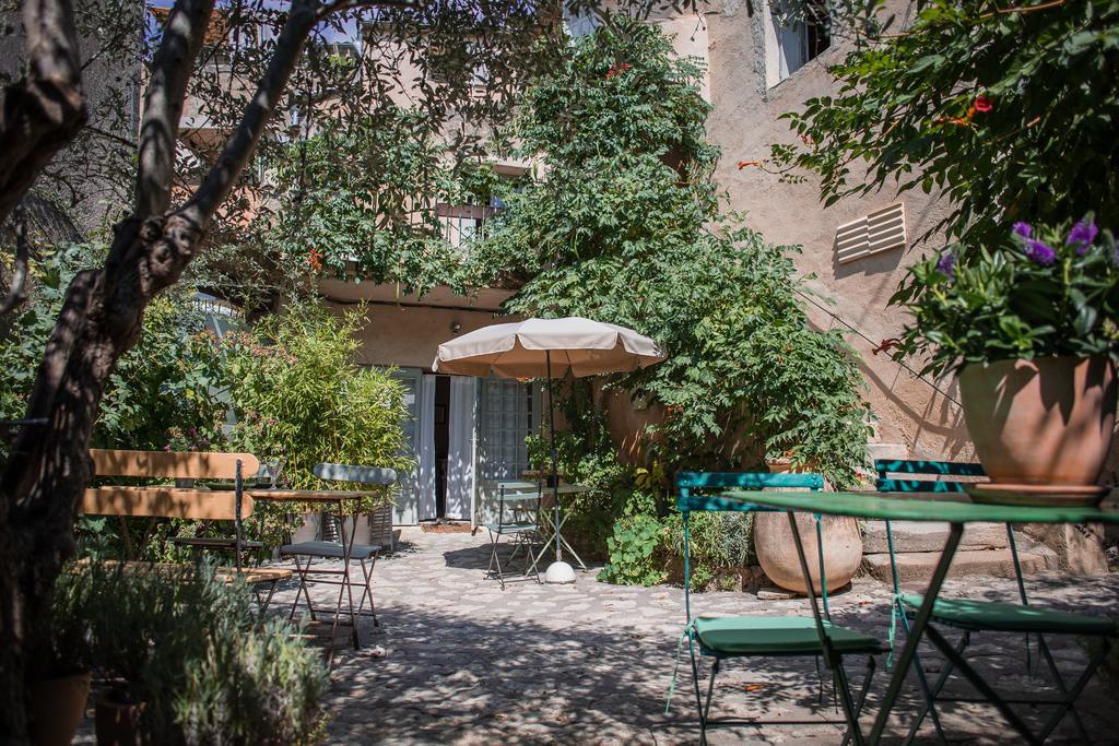Ancienne Maison Des Gardes Lourmarin Ngoại thất bức ảnh