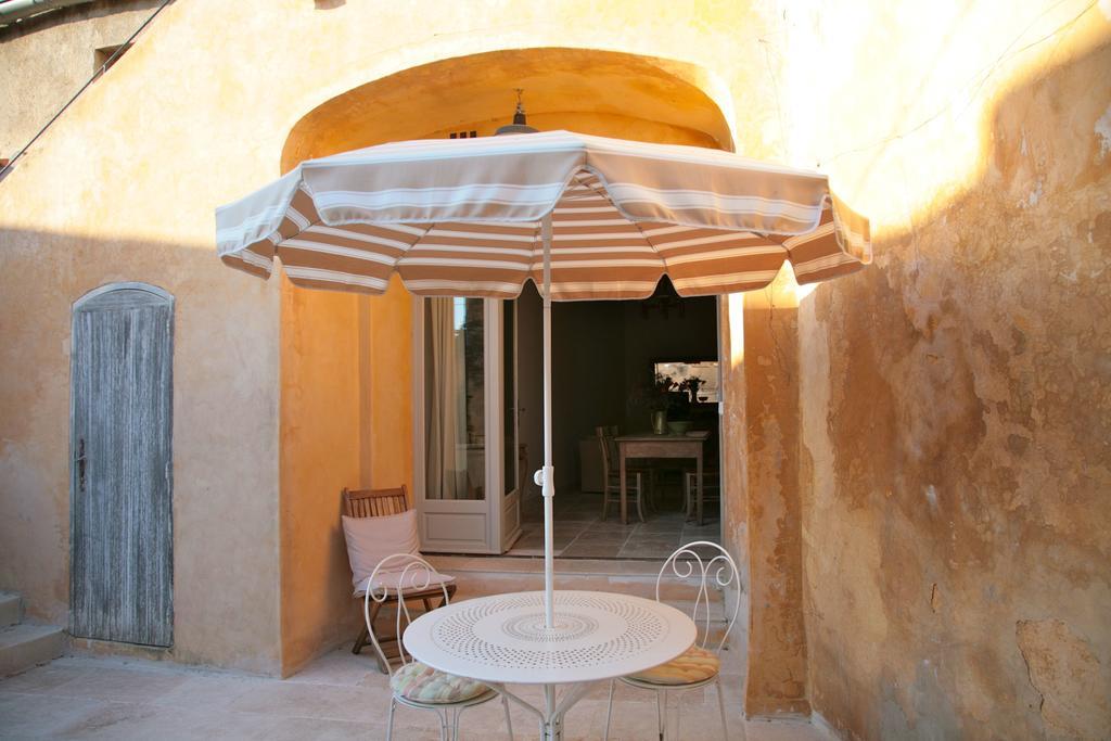 Ancienne Maison Des Gardes Lourmarin Ngoại thất bức ảnh